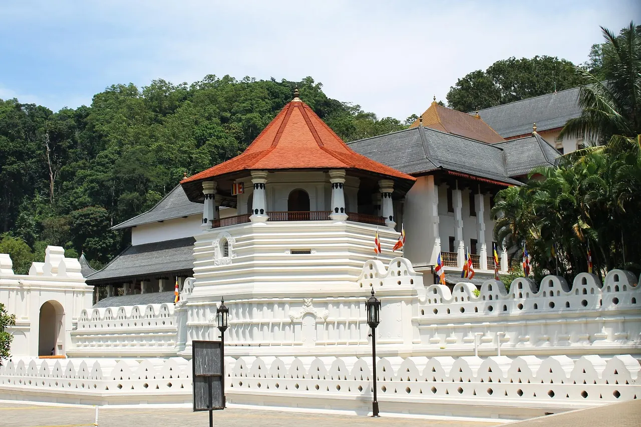 De Tempel van de Tand (Sri Dalada Maligawa) in Kandy